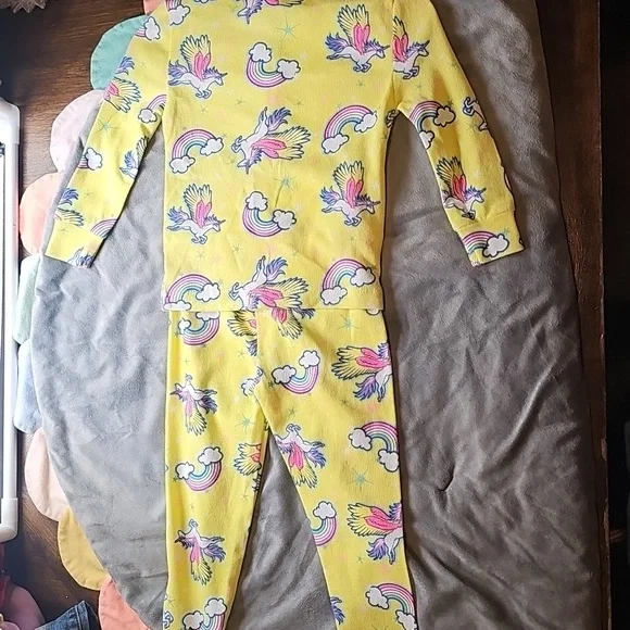E Two piece Pj's size 18 Months of age - Picture 3 of 6